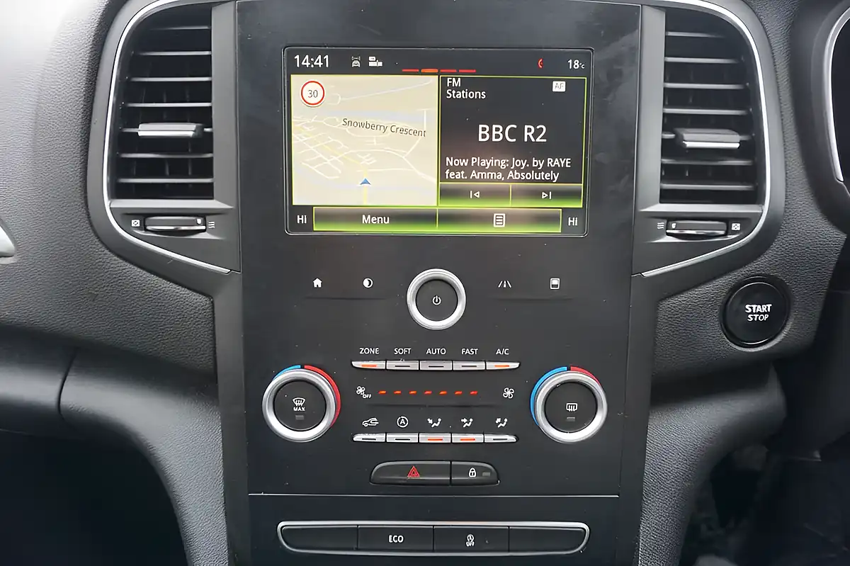 Used 2017 Renault Megane Dynamique Nav Silver - Interior and Exterior details 17