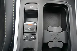 Used 2017 Renault Megane Dynamique Nav Silver - Interior and Exterior details 18