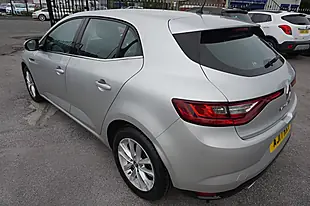 Used 2017 Renault Megane Dynamique Nav Silver - Interior and Exterior details 5