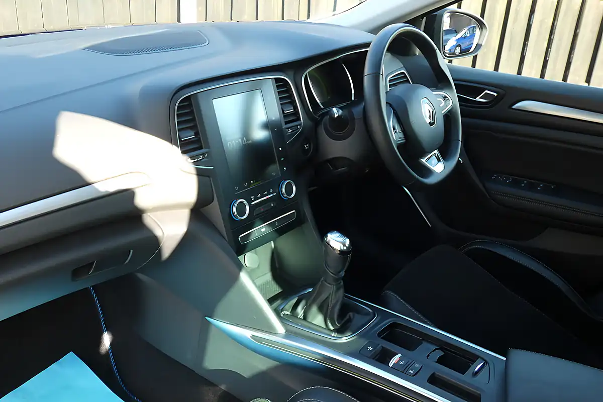 Used 2017 Renault Megane Dynamique S Nav Diamond Black - Interior and Exterior details 13