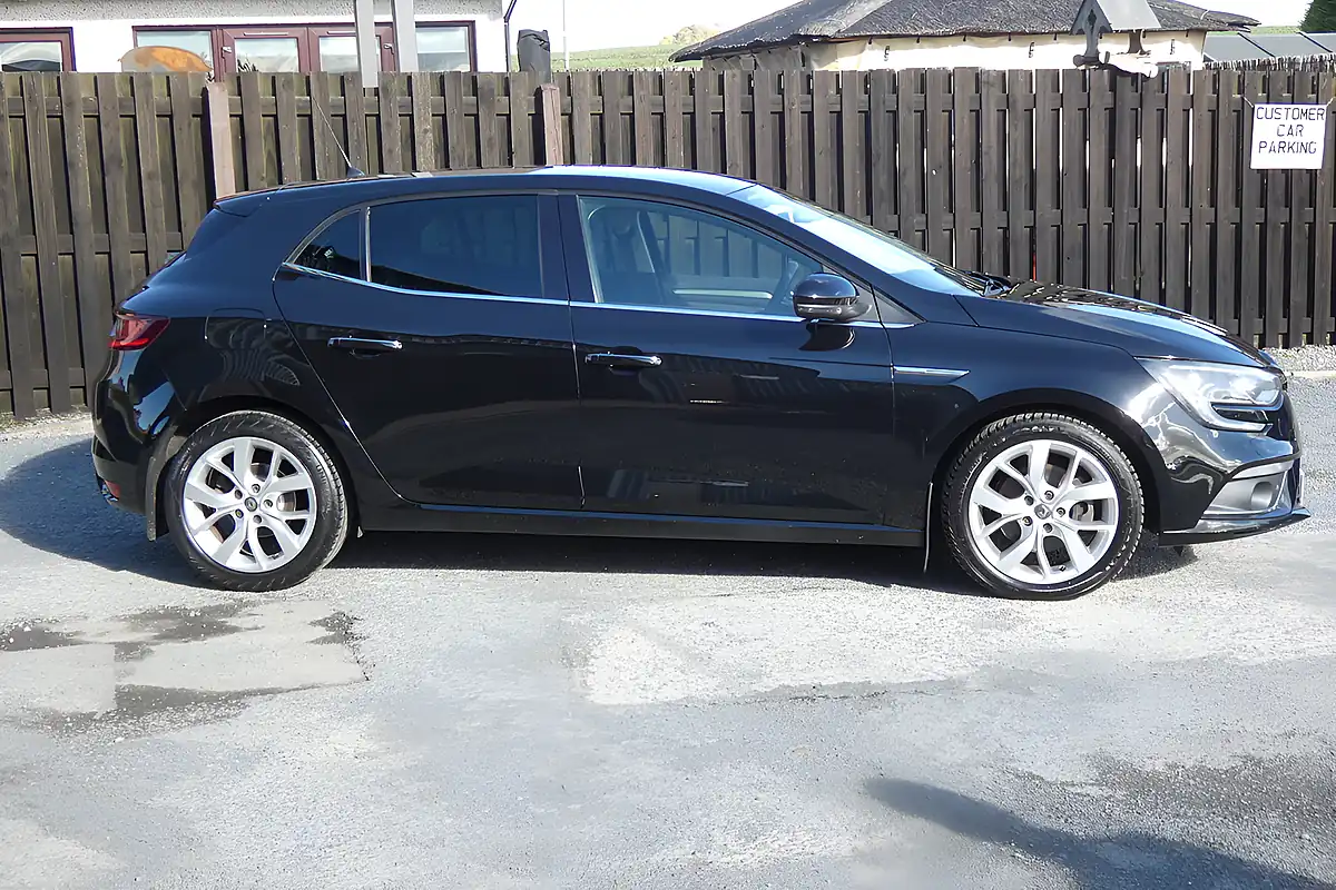 Used 2017 Renault Megane Dynamique S Nav Diamond Black - Interior and Exterior details 2