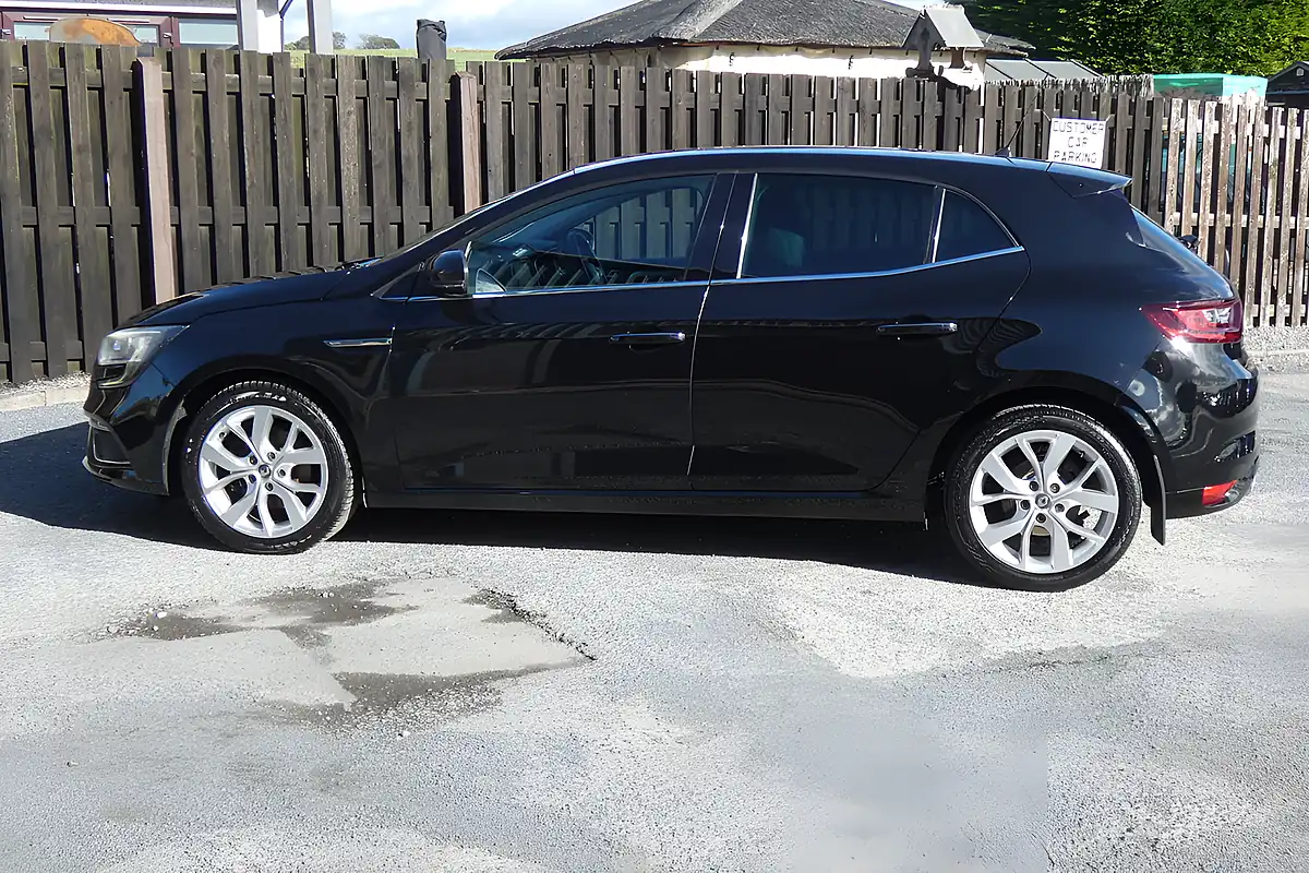 Used 2017 Renault Megane Dynamique S Nav Diamond Black - Interior and Exterior details 5