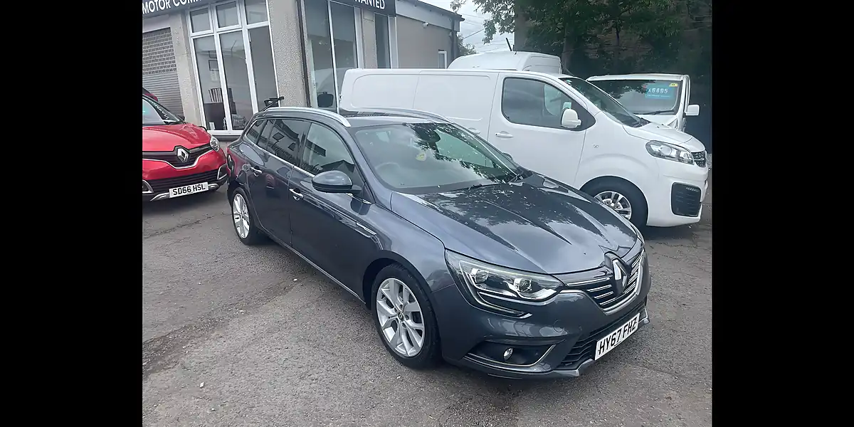 Used 2017 Renault Megane Dynamique S Nav Sport Tourer Grey - Front View