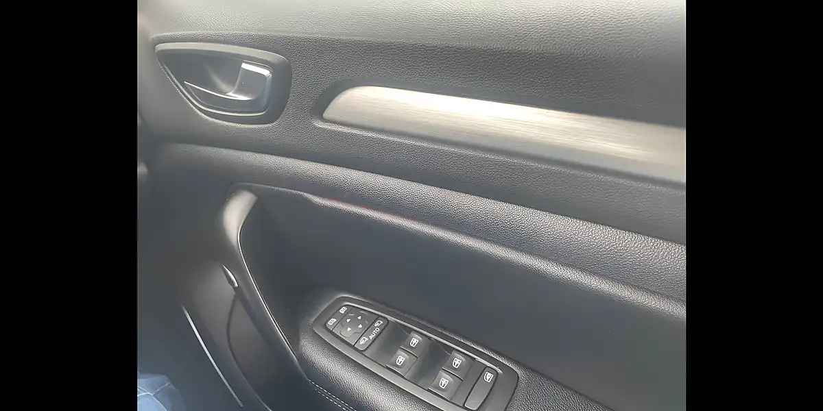 Used 2017 Renault Megane Dynamique S Nav Sport Tourer Grey - Interior and Exterior details 19
