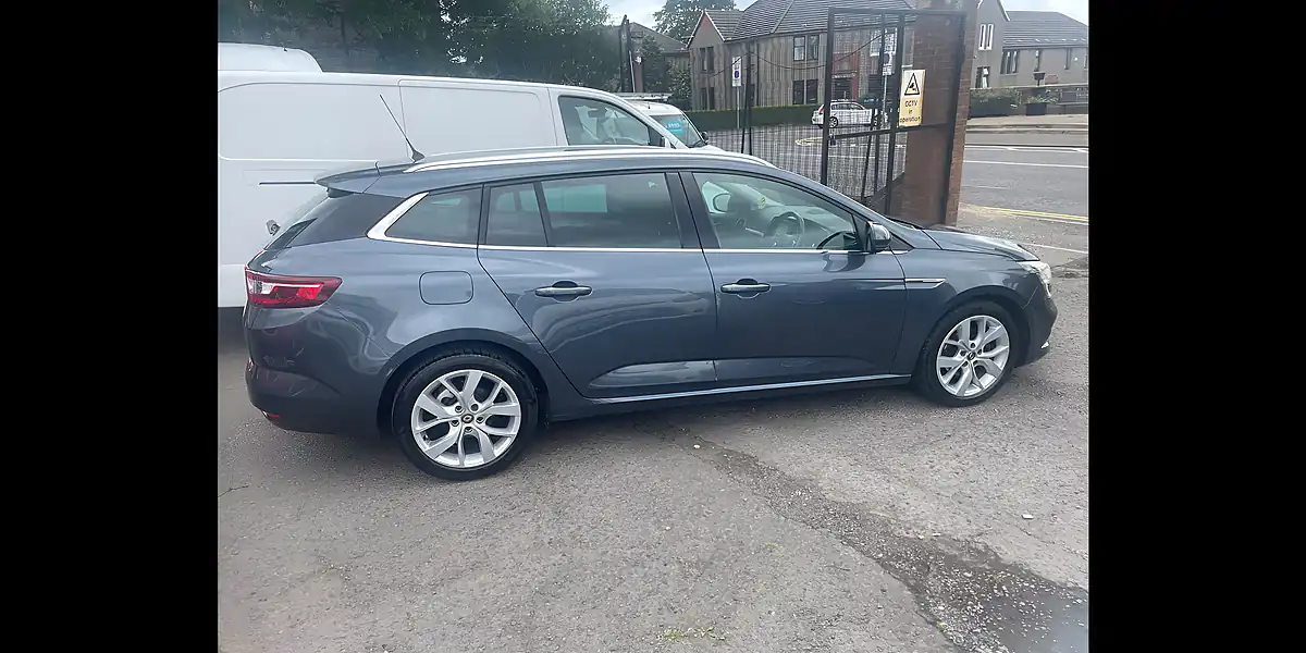 Used 2017 Renault Megane Dynamique S Nav Sport Tourer Grey - Interior and Exterior details 3