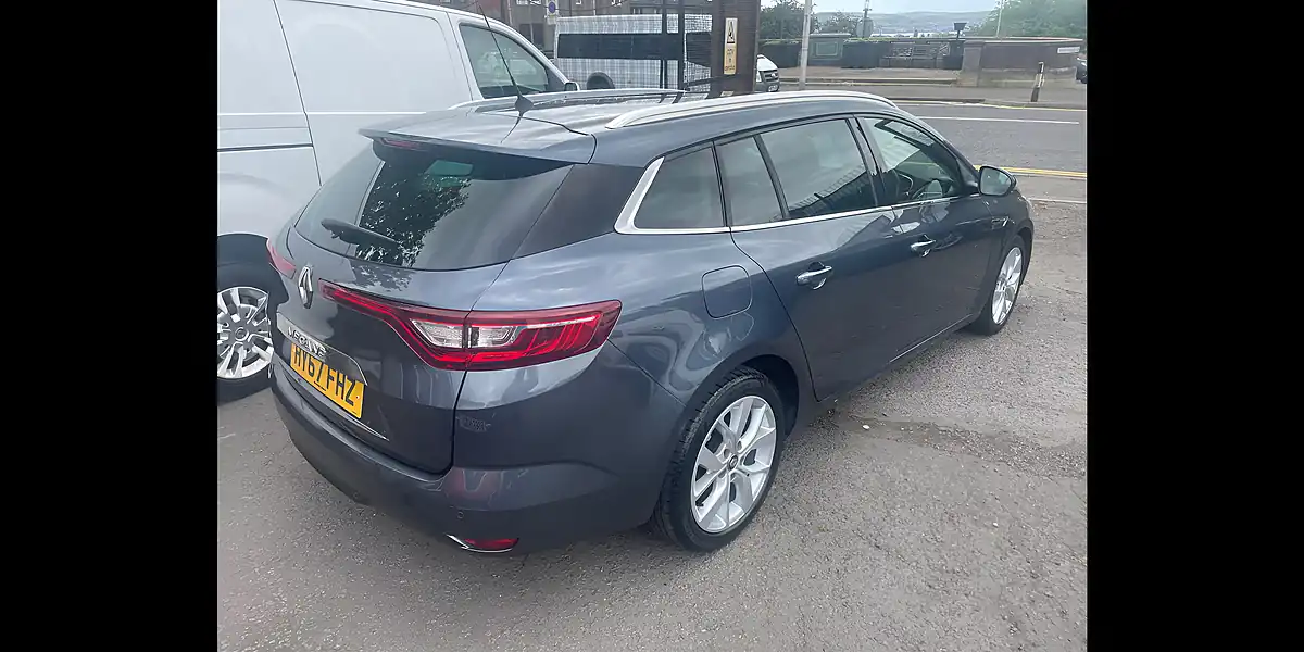Used 2017 Renault Megane Dynamique S Nav Sport Tourer Grey - Interior and Exterior details 4