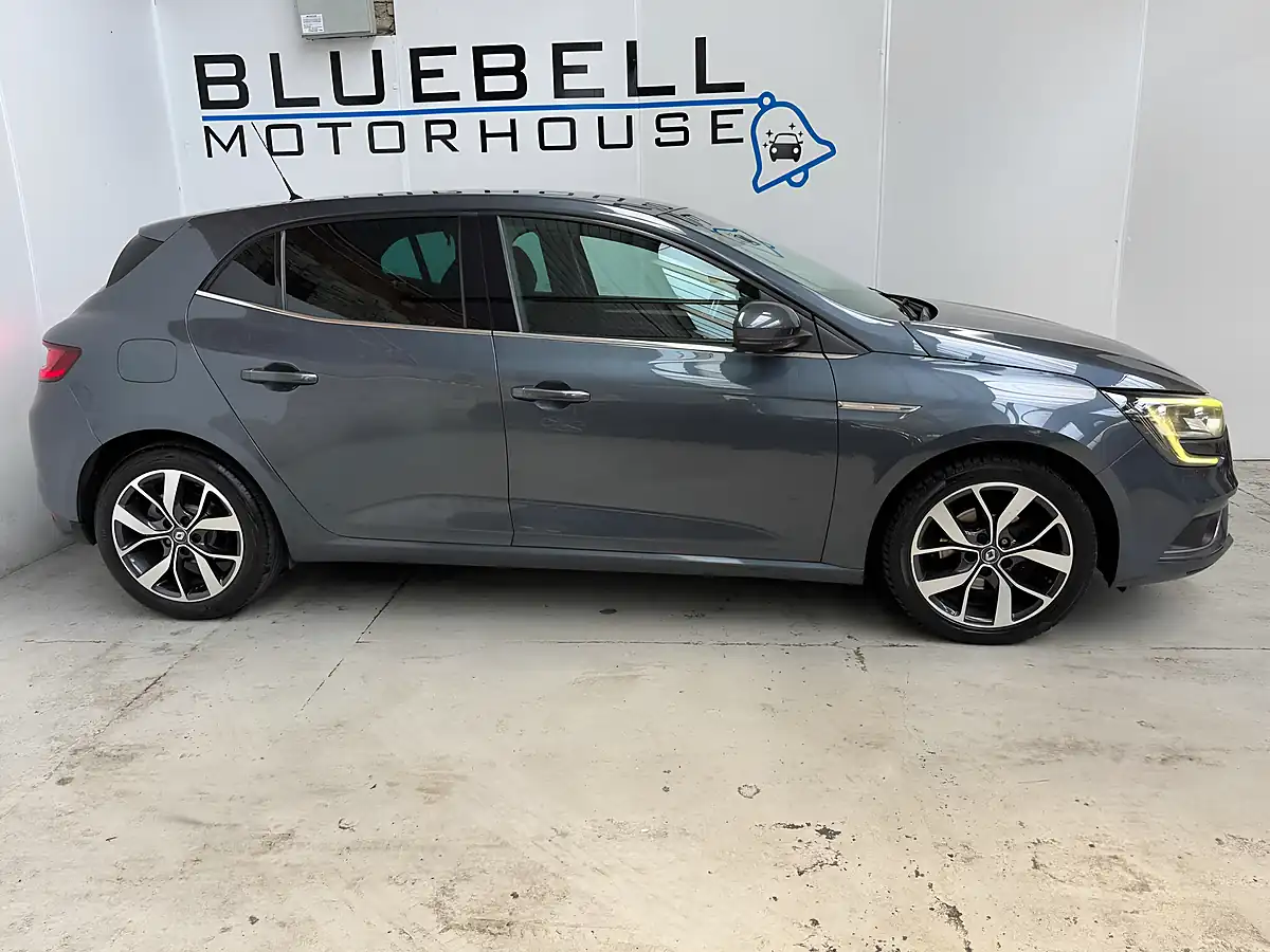Used 2017 Renault Megane Dynamique S Nav Titanium Grey - Interior and Exterior details 8