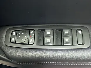 Used 2017 Renault Megane Signature Nav Red - Interior and Exterior details 17
