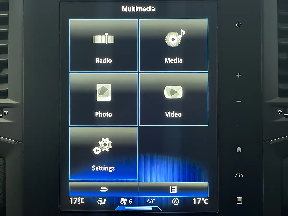 Used 2017 Renault Megane Signature Nav Red - Interior and Exterior details 20