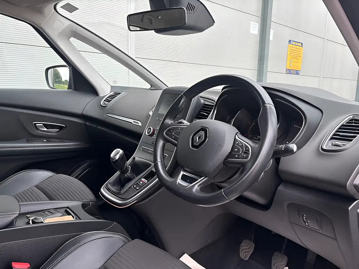 Used 2017 Renault Scenic Dynamique Nav Black - Interior and Exterior details 16