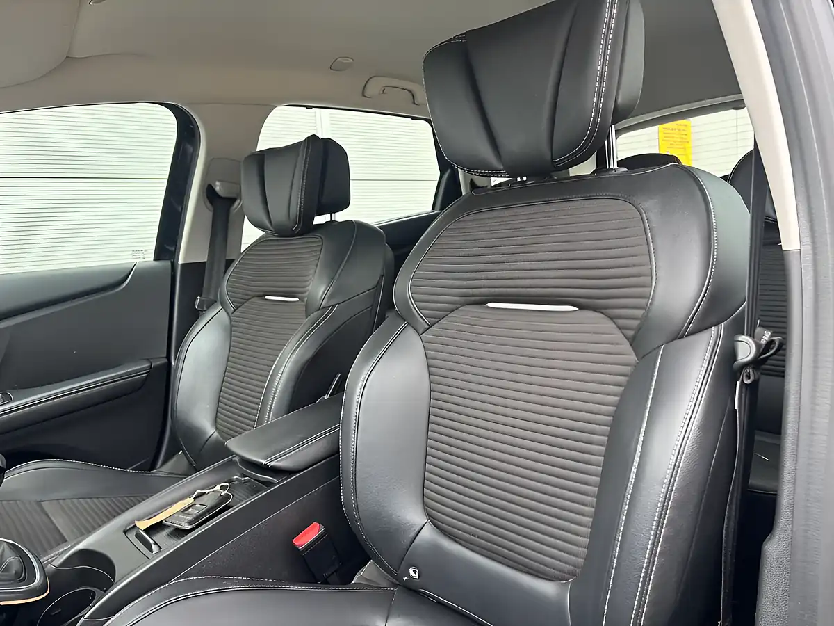 Used 2017 Renault Scenic Dynamique Nav Black - Interior and Exterior details 19