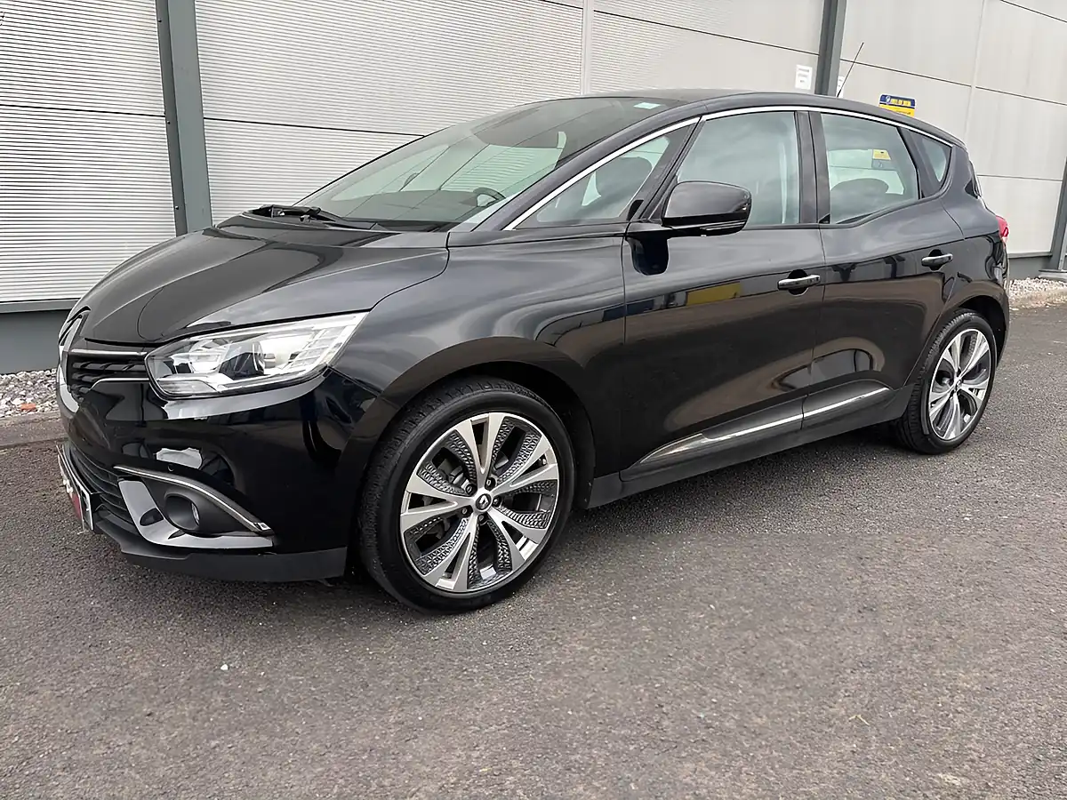 Used 2017 Renault Scenic Dynamique Nav Black - Interior and Exterior details 8