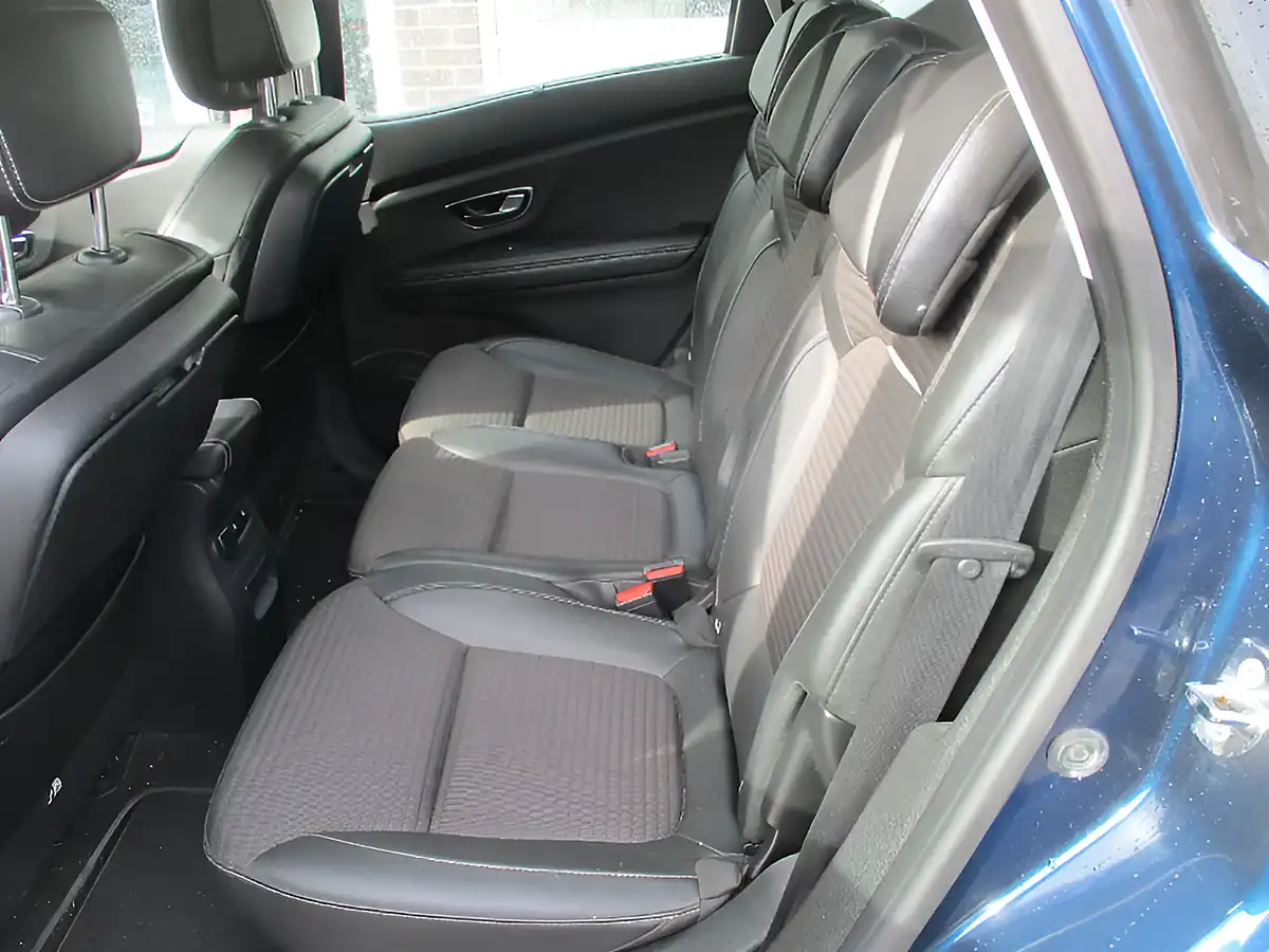 Used 2017 Renault Scenic Dynamique Nav Cosmos Blue - Interior and Exterior details 15