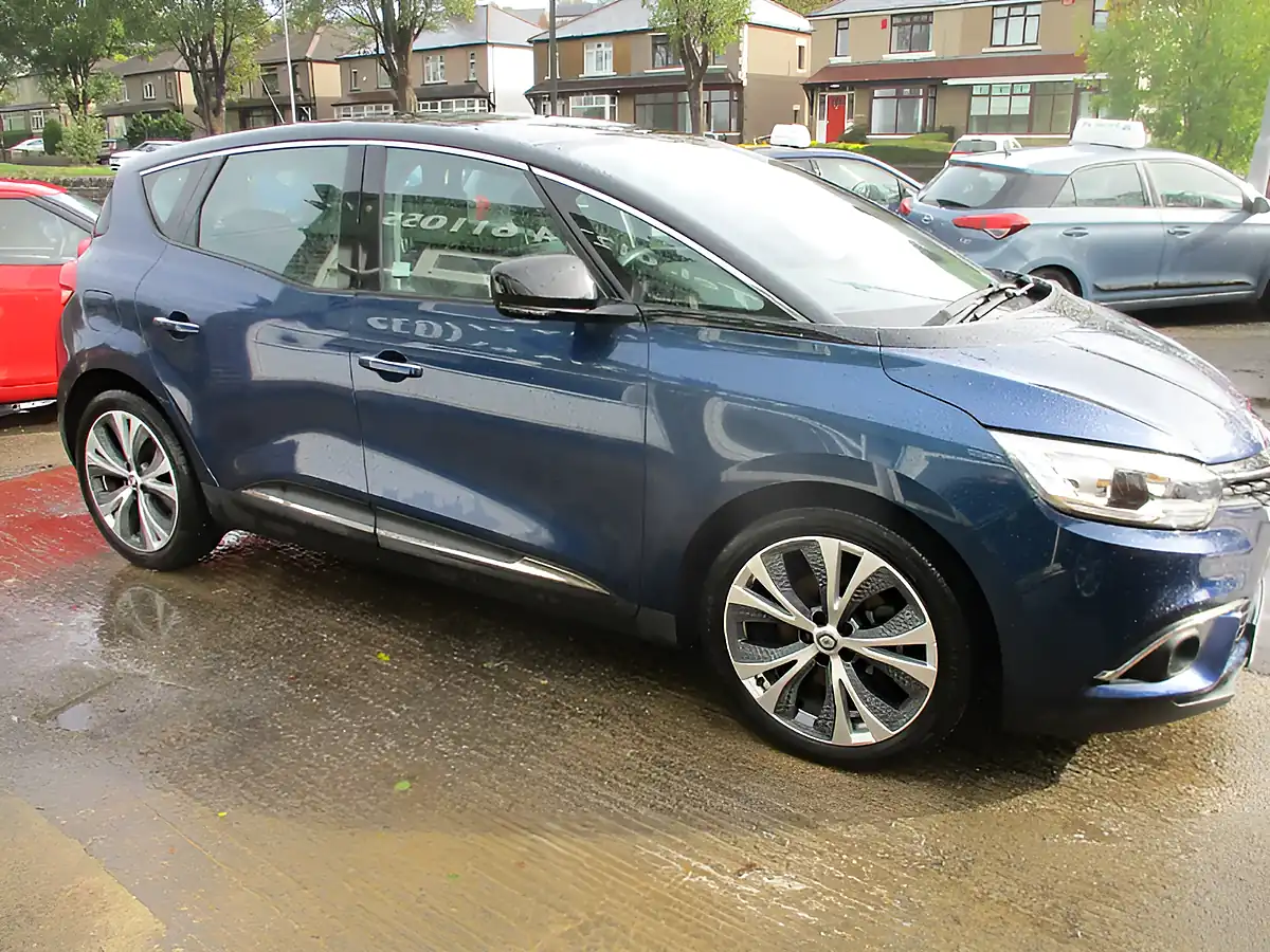 Used 2017 Renault Scenic Dynamique Nav Cosmos Blue - Interior and Exterior details 2