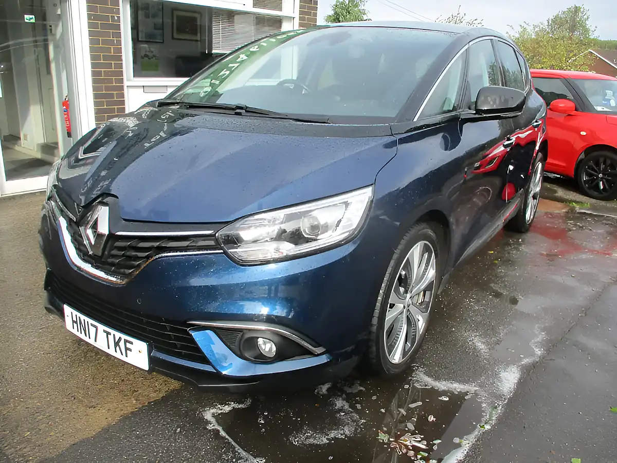 Used 2017 Renault Scenic Dynamique Nav Cosmos Blue - Interior and Exterior details 3