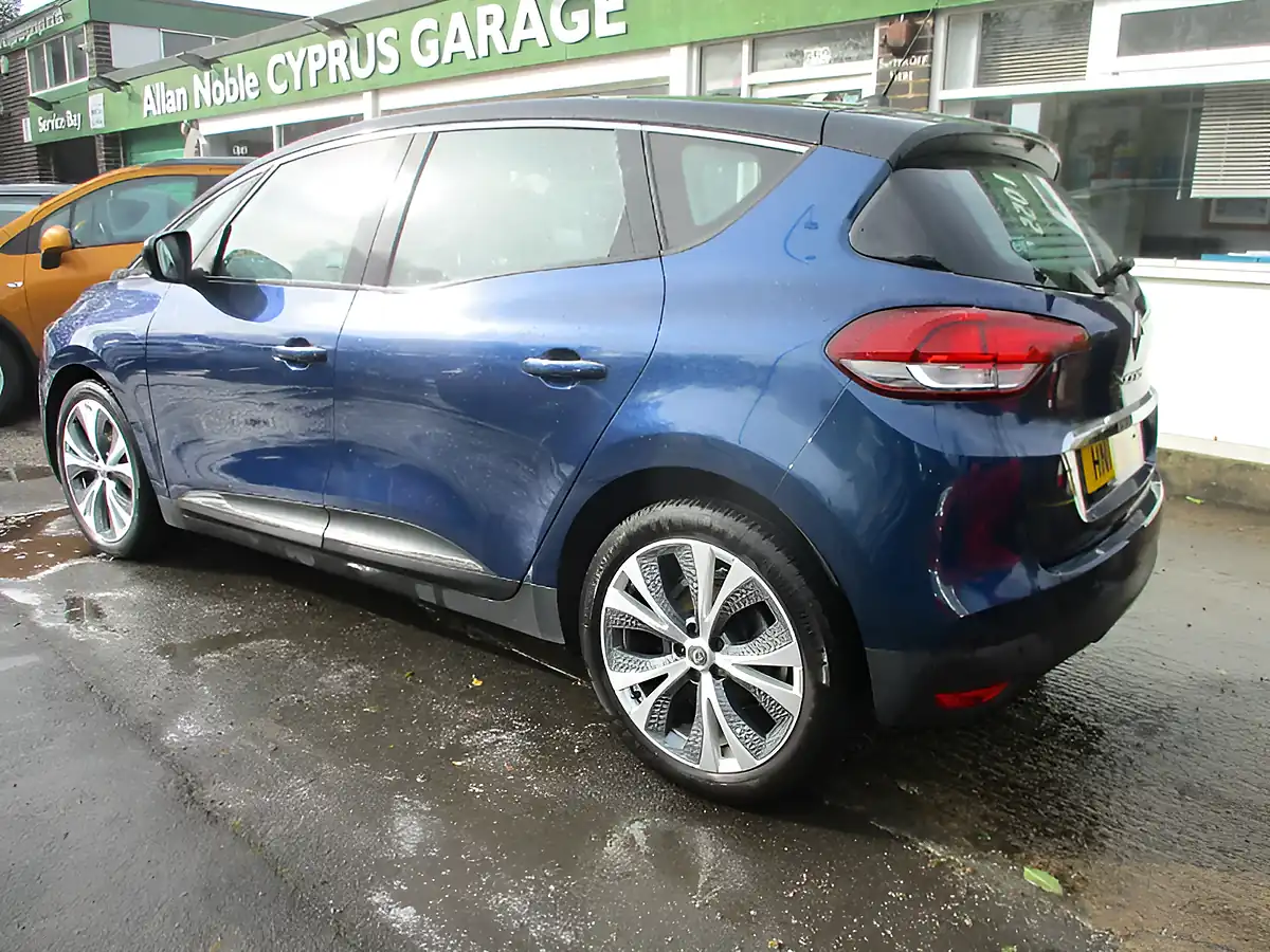 Used 2017 Renault Scenic Dynamique Nav Cosmos Blue - Interior and Exterior details 6