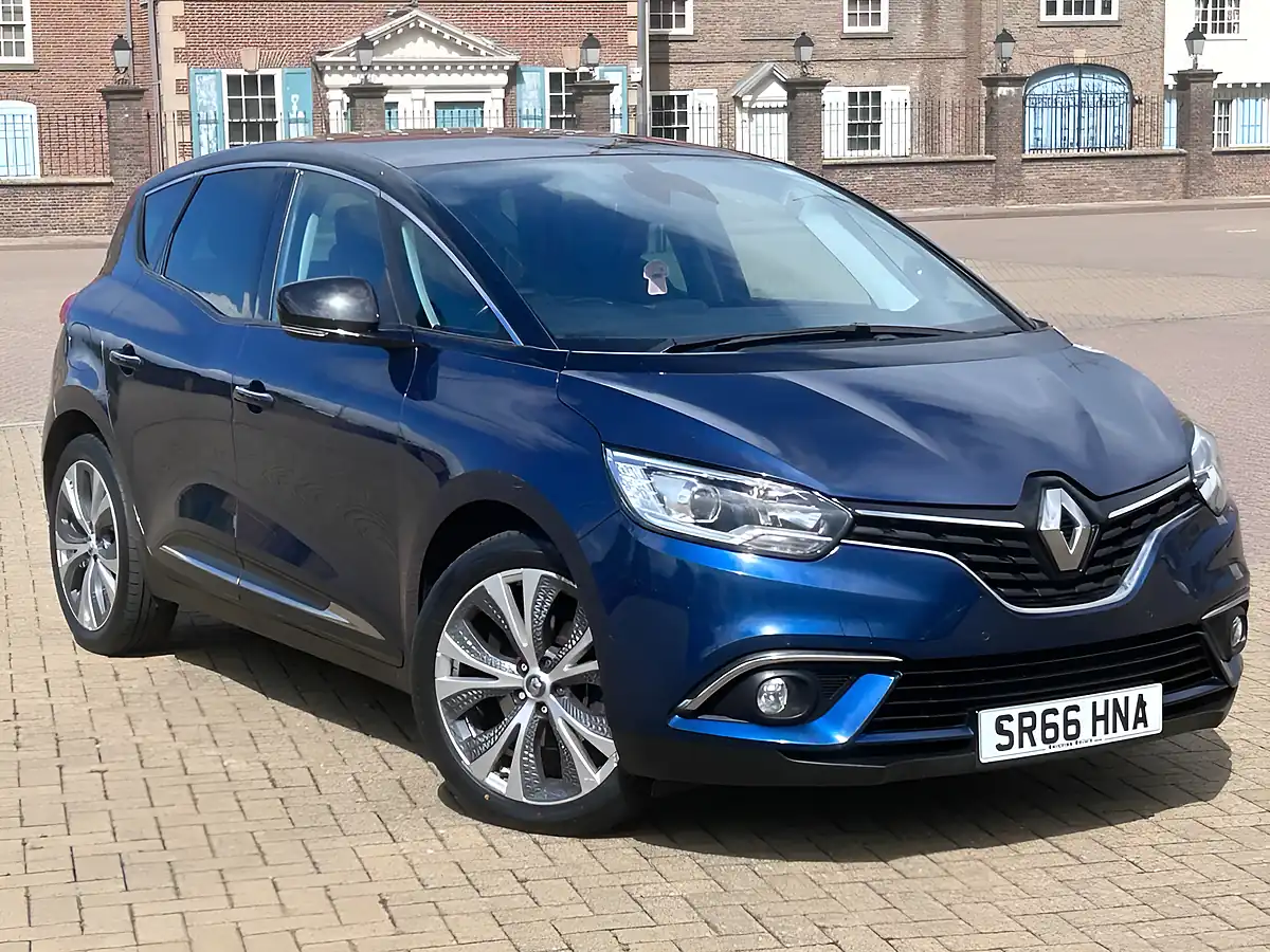 Used 2017 Renault Scenic Dynamique S Nav Blue - Front View