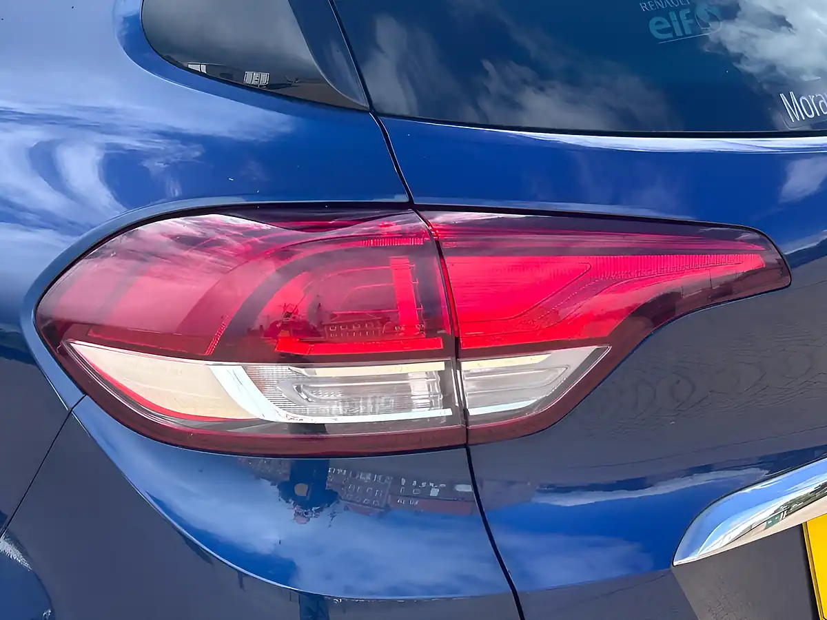 Used 2017 Renault Scenic Dynamique S Nav Blue - Interior and Exterior details 18