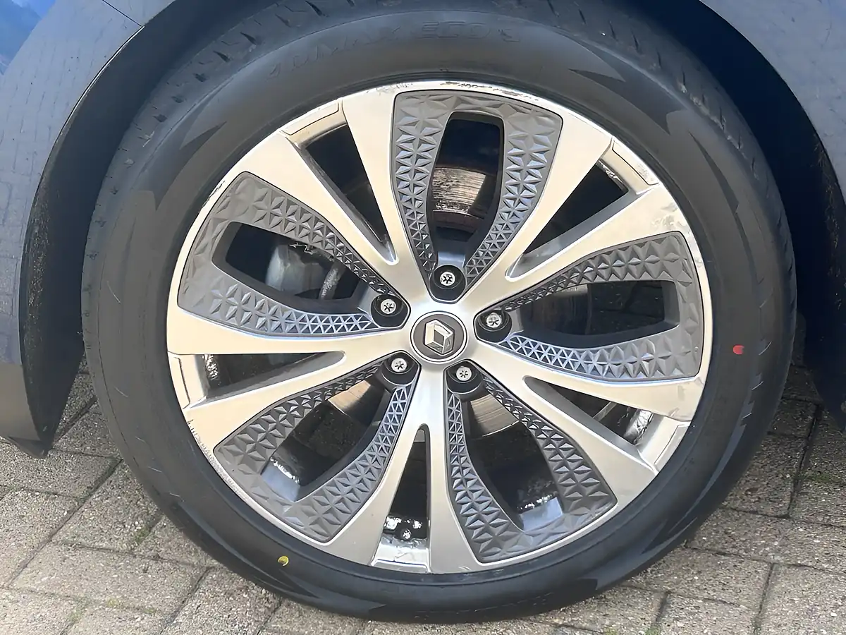 Used 2017 Renault Scenic Dynamique S Nav Blue - Interior and Exterior details 20
