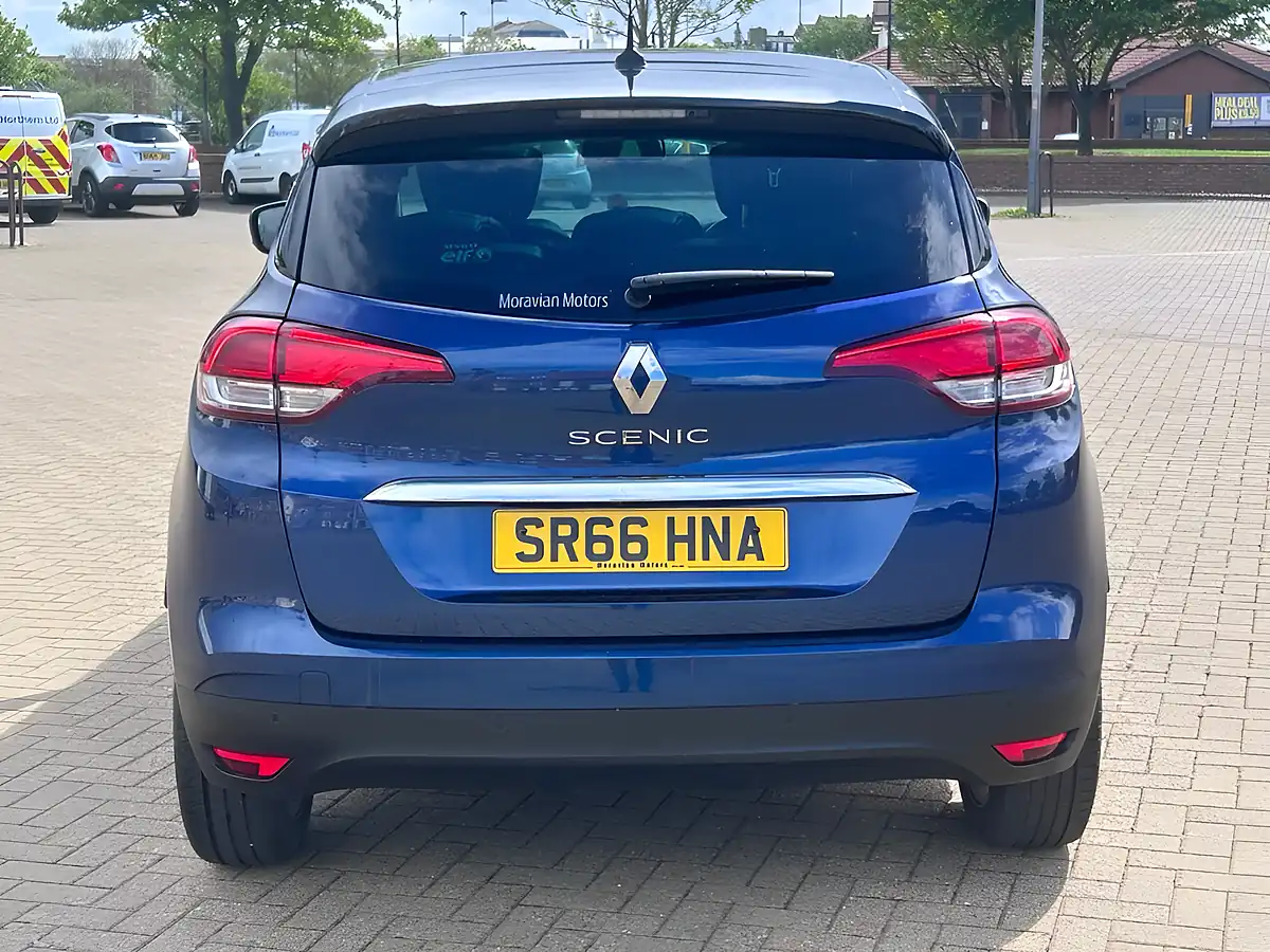 Used 2017 Renault Scenic Dynamique S Nav Blue - Interior and Exterior details 5