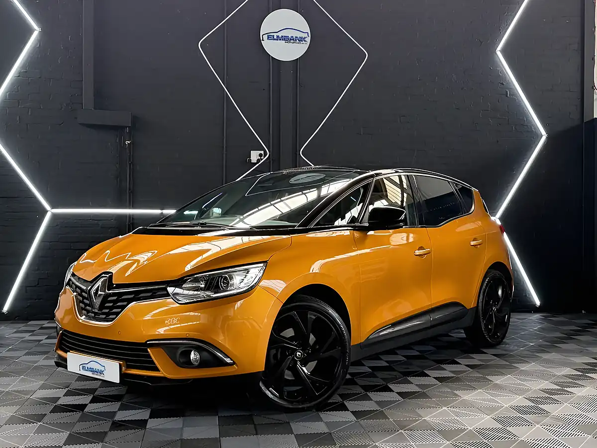 Used 2017 Renault Scenic Dynamique S Nav Honey Yellow - Front View