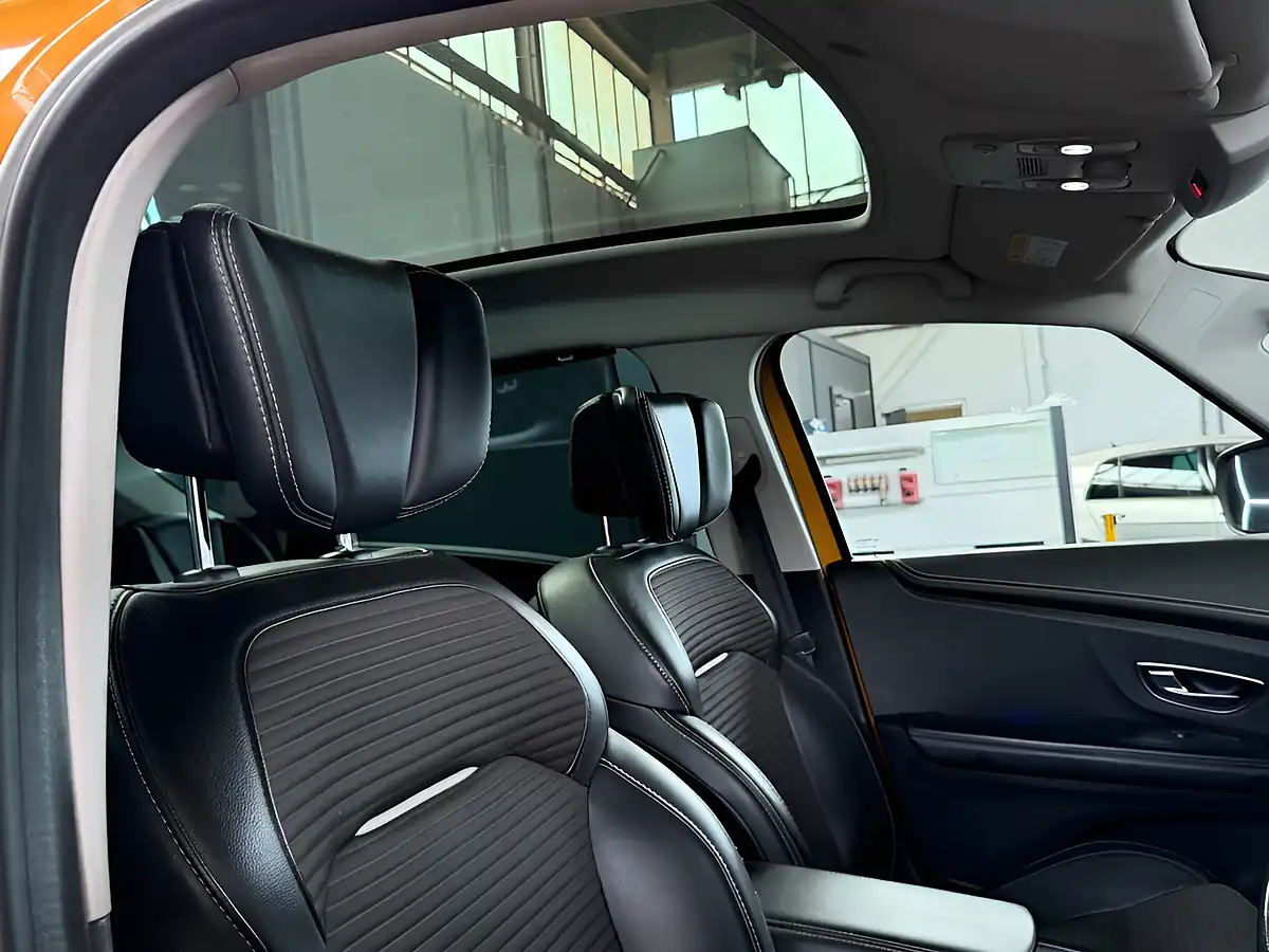 Used 2017 Renault Scenic Dynamique S Nav Honey Yellow - Interior and Exterior details 6