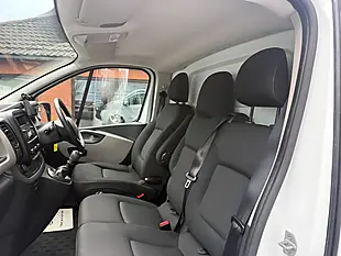 Used 2017 Renault Trafic 29 Business+ Lwb Standard Roof White - Interior and Exterior details 11