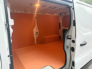 Used 2017 Renault Trafic 29 Business+ Lwb Standard Roof White - Interior and Exterior details 12