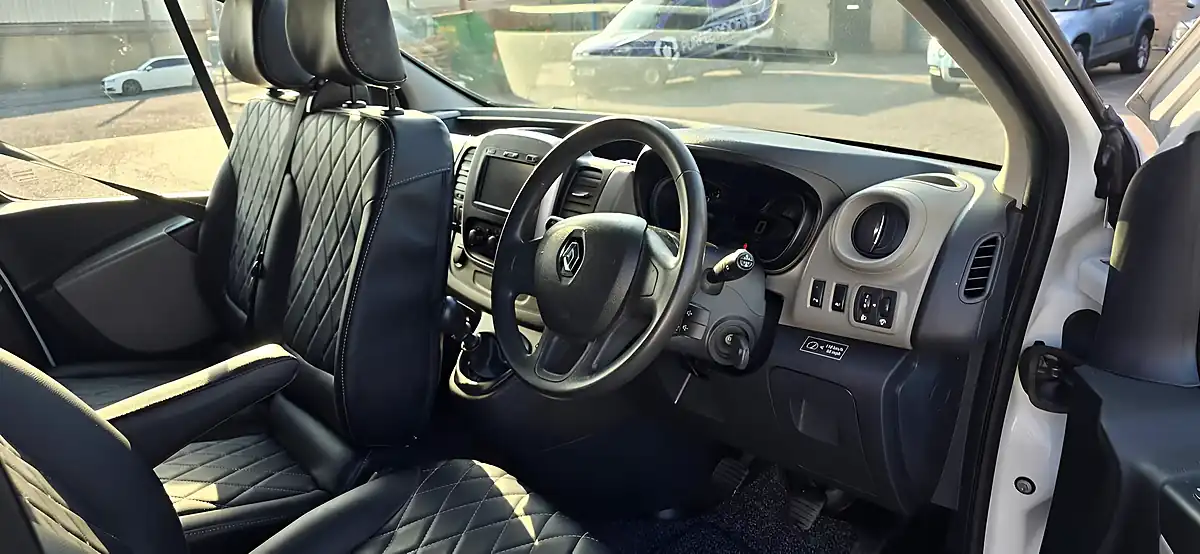 Used 2017 Renault Trafic Campervan White - Interior and Exterior details 12