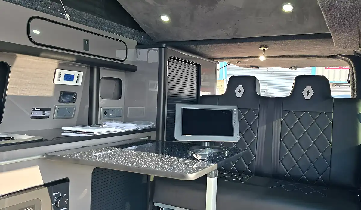 Used 2017 Renault Trafic Campervan White - Interior and Exterior details 3