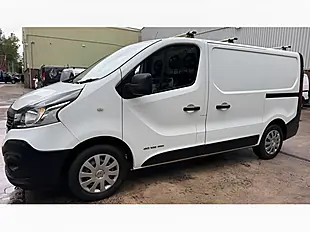 Used 2017 Renault Trafic Energy 27 Business White - Interior and Exterior details 11