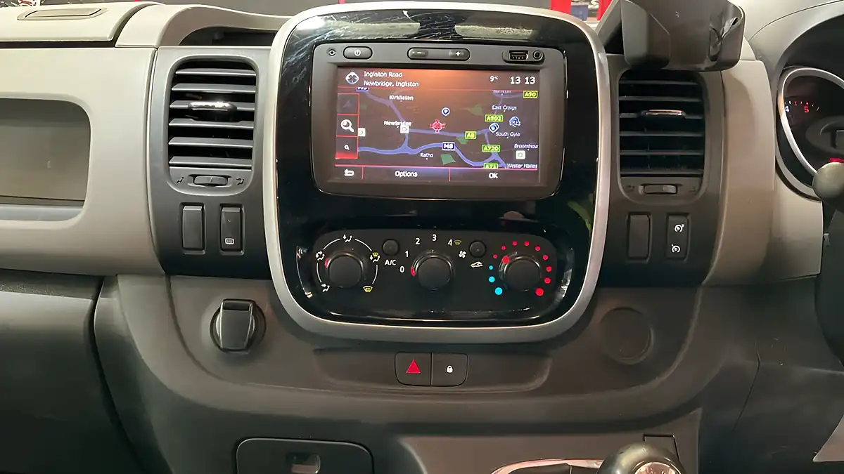 Used 2017 Renault Trafic Sport Nav Lwb Grey - Interior and Exterior details 13