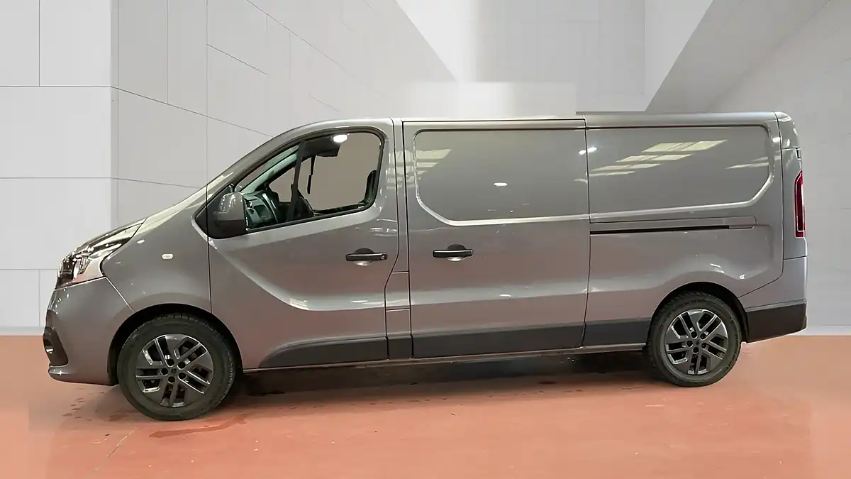 Used 2017 Renault Trafic Sport Nav Lwb Grey - Interior and Exterior details 8