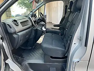 Used 2017 Renault Trafic Sport Nav Silver - Interior and Exterior details 12