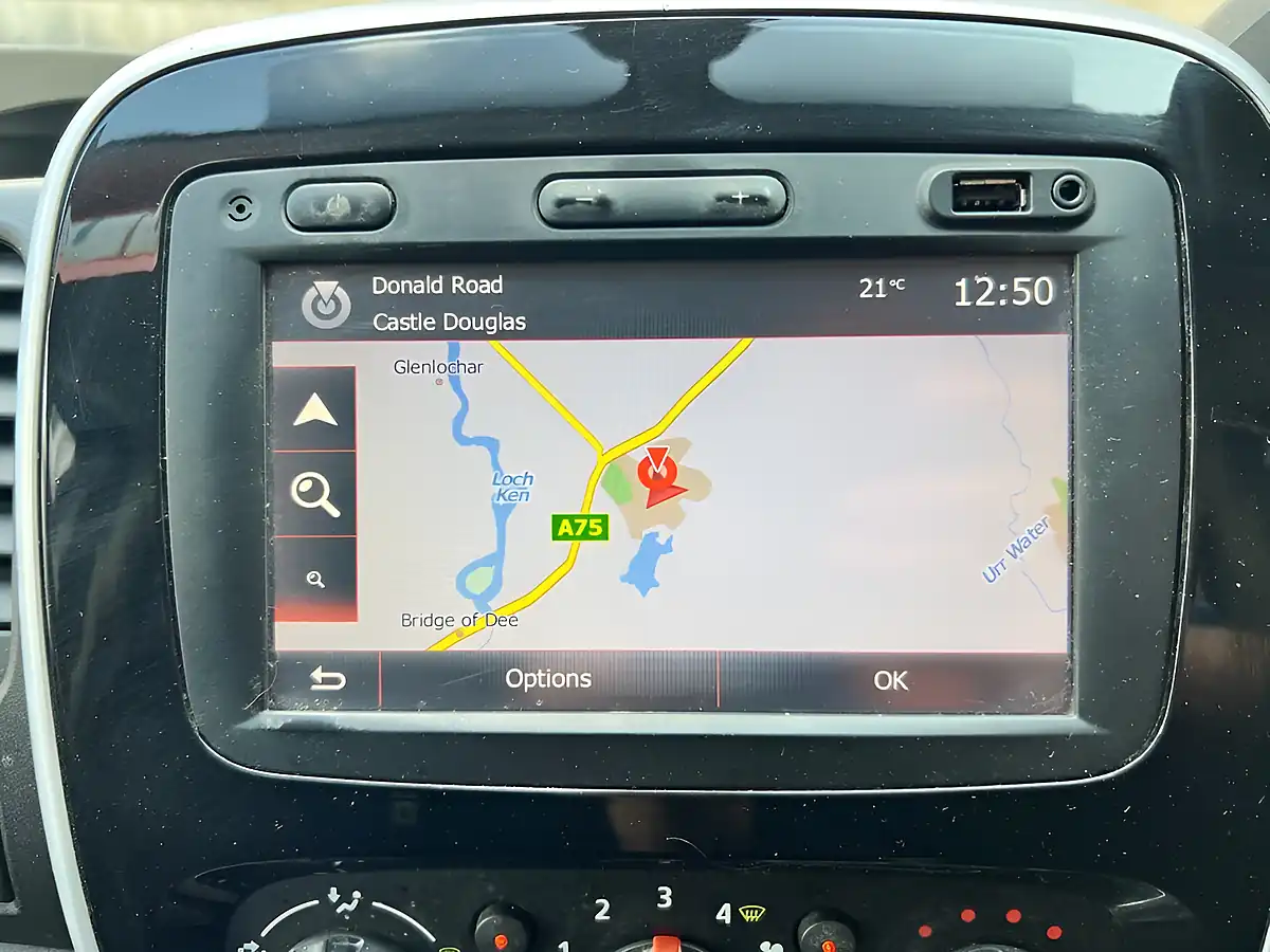 Used 2017 Renault Trafic Sport Nav Silver - Interior and Exterior details 15