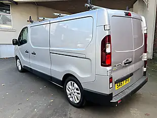 Used 2017 Renault Trafic Sport Nav Silver - Interior and Exterior details 5