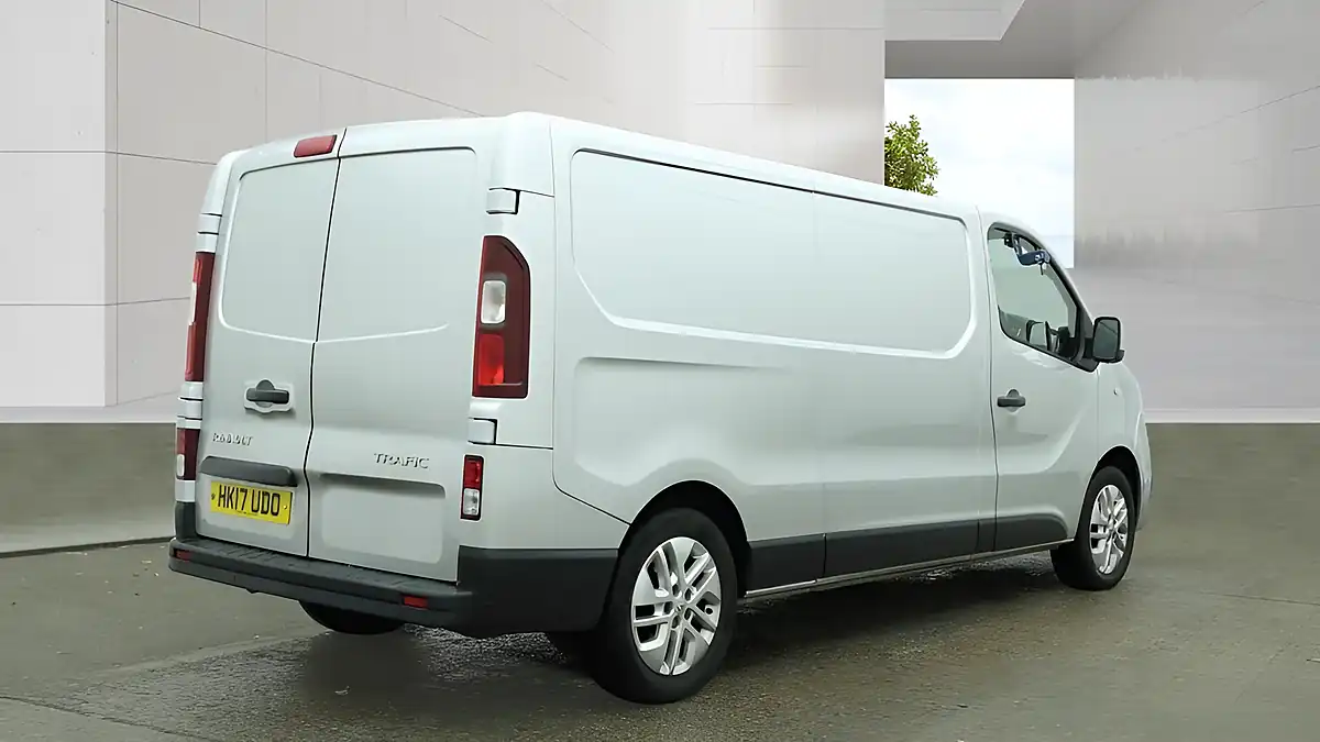 Used 2017 Renault Trafic Sport Nav Silver - Interior and Exterior details 5