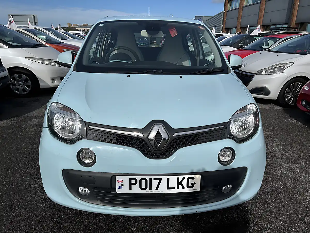 Used 2017 Renault Twingo Blue - Interior and Exterior details 2