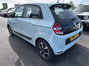 Used 2017 Renault Twingo Blue - Interior and Exterior details 4