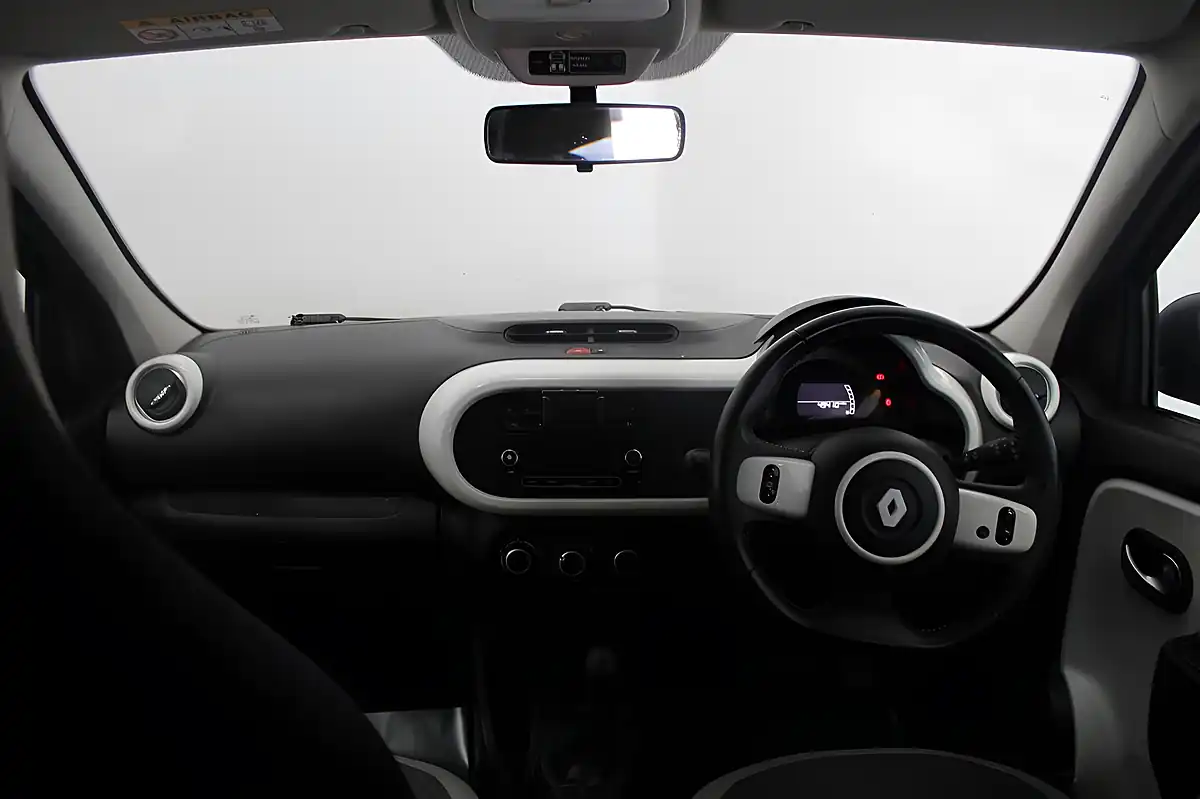 Used 2017 Renault Twingo Dynamique Black - Interior and Exterior details 13