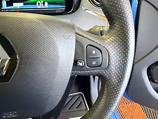 Used 2017 Renault Zoe Dynamique Nav Blue - Interior and Exterior details 13
