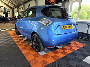 Used 2017 Renault Zoe Dynamique Nav Blue - Interior and Exterior details 4
