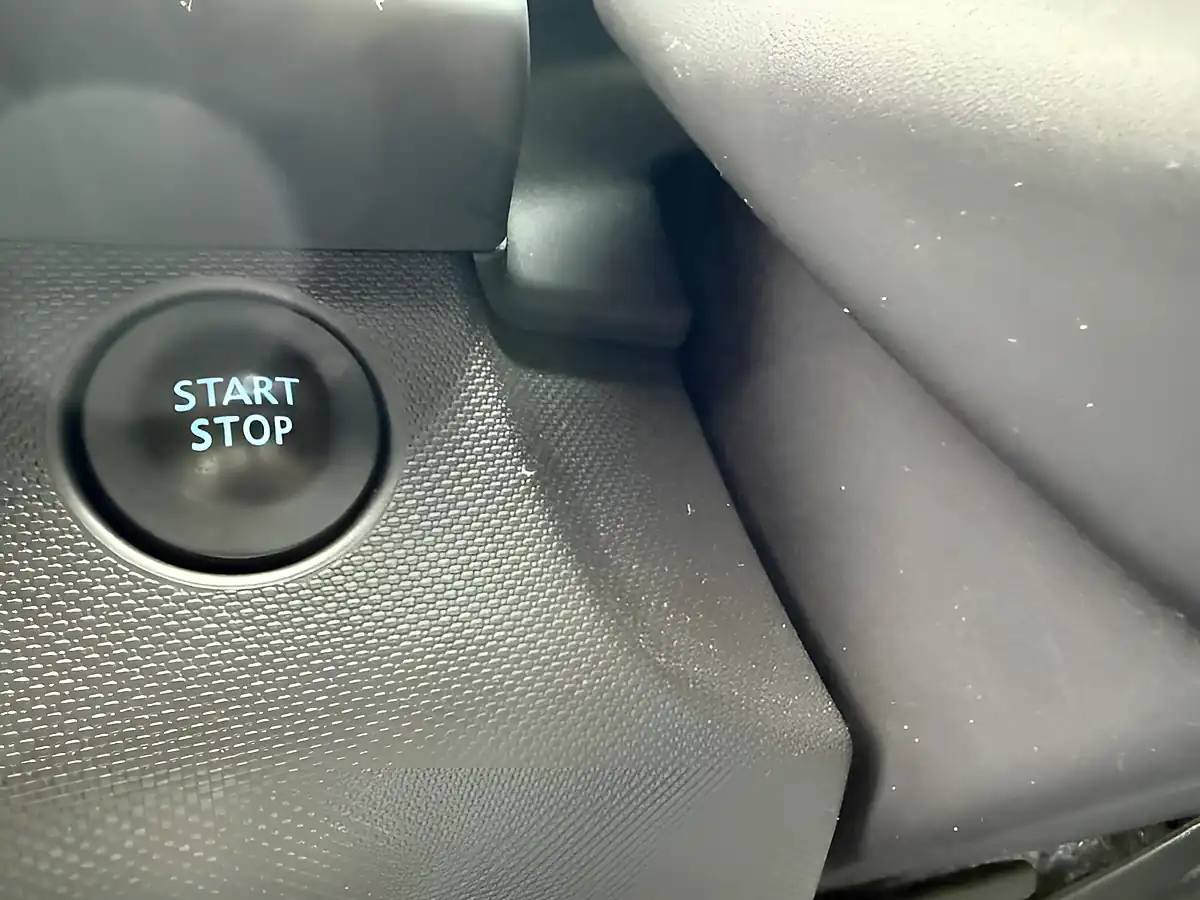 Used 2017 Renault Zoe Dynamique Nav Calico Grey - Interior and Exterior details 16