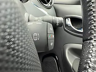 Used 2017 Renault Zoe Dynamique Nav Calico Grey - Interior and Exterior details 18