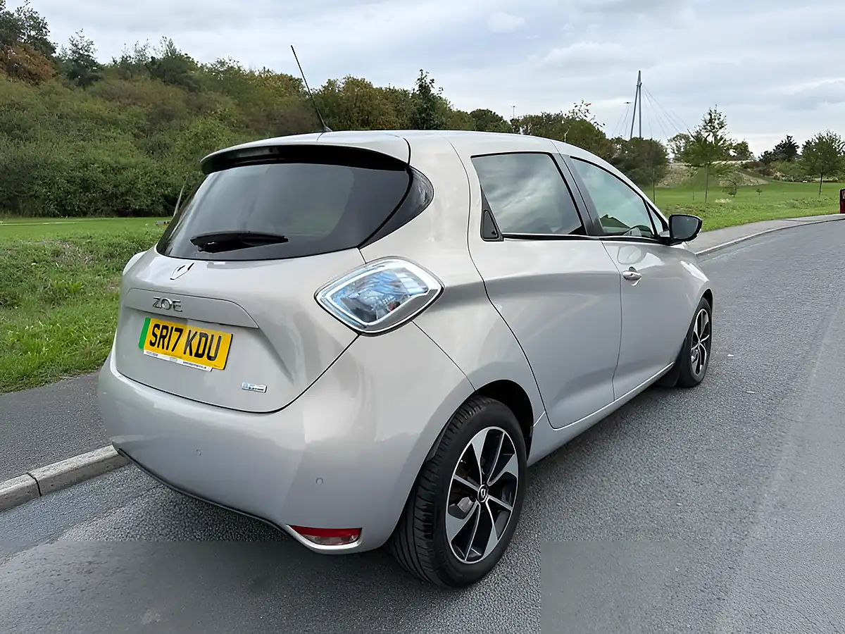 Used 2017 Renault Zoe Dynamique Nav Calico Grey - Interior and Exterior details 2