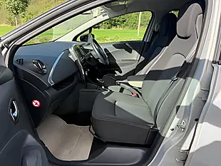 Used 2017 Renault Zoe Dynamique Nav Calico Grey - Interior and Exterior details 8