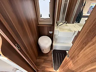 Used 2017 Roller Team Auto-Roller 746 White - Interior and Exterior details 11
