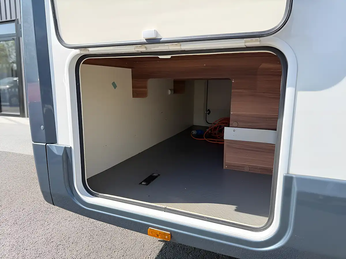 Used 2017 Roller Team Auto-Roller 746 White - Interior and Exterior details 15