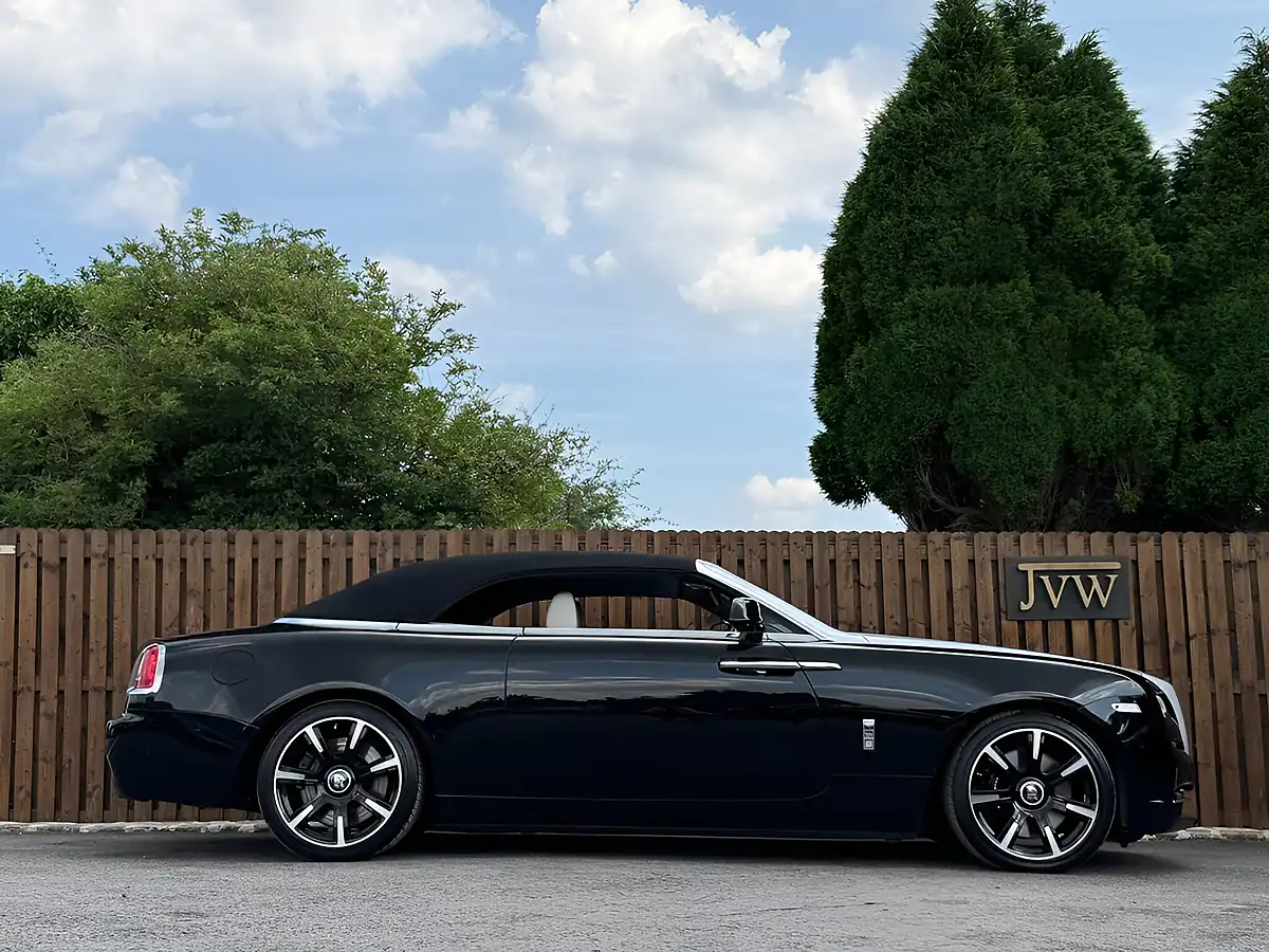 Used 2017 Rolls-Royce Dawn Convertible Black - Interior and Exterior details 3