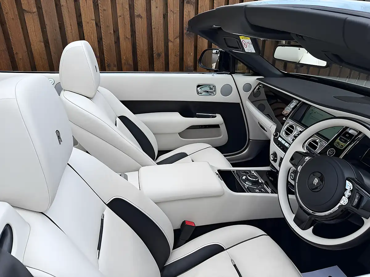 Used 2017 Rolls-Royce Dawn Convertible Black - Interior and Exterior details 6